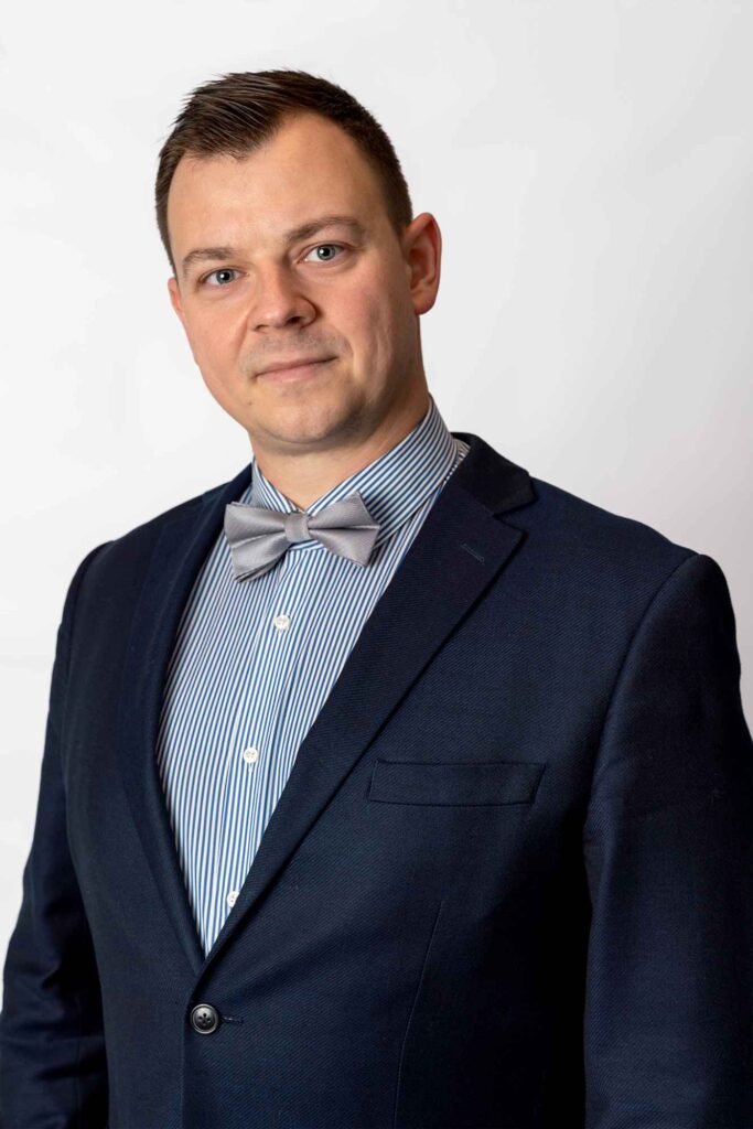 Tomasz Skrla - doświadczony agent finansowo-ubezpieczeniowy